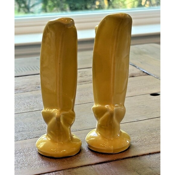 Two Vintage Shawnee USA 1125 Yellow Bud Vases 5 Inches - Picture 2 of 10